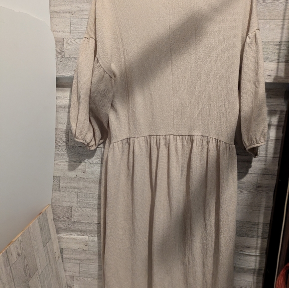 zara Beige V-Neck Midi Dress Size Large - Picture 7 of 7